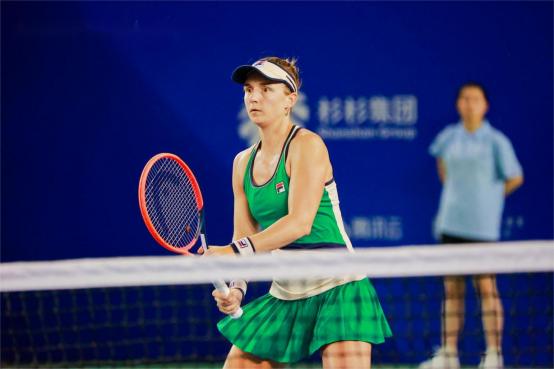 对年轻球员 对年轻球员